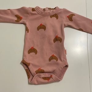 TINY X MONOPRIX croissant onesie